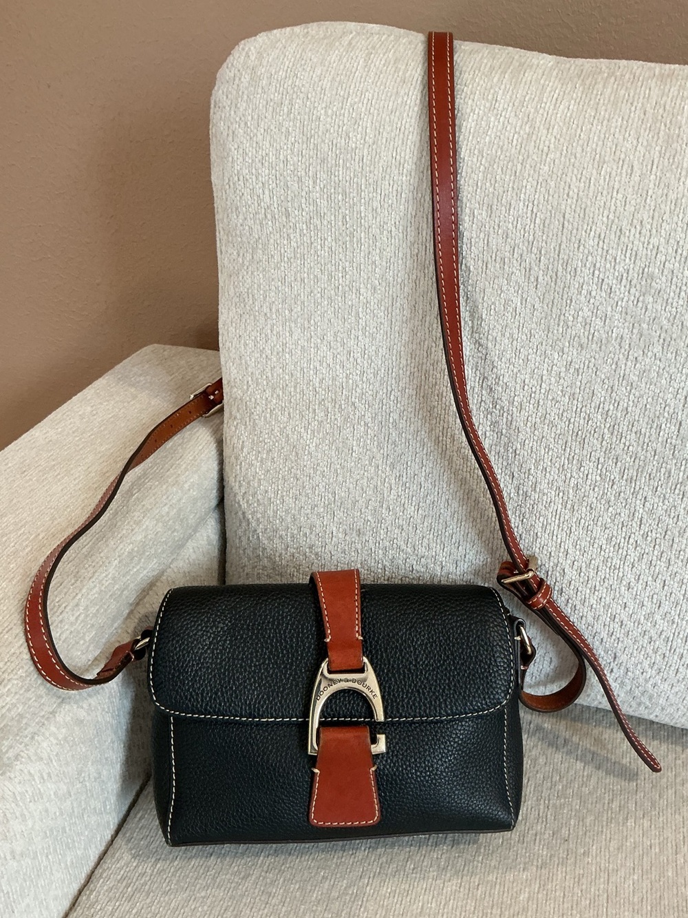 Dooney & Bourke Pebble Grain Kyra Crossbody Bag